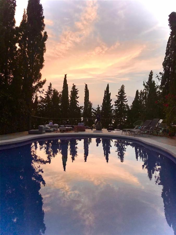 Bakit House - Casa Rural Con Piscina 阿桂拉斯 外观 照片